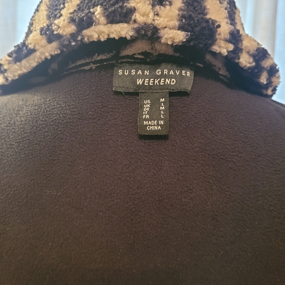 Fleece Jacket, Fashion And Function Blended, Black and Zebra, Reversible,M - Picture 7 of 13